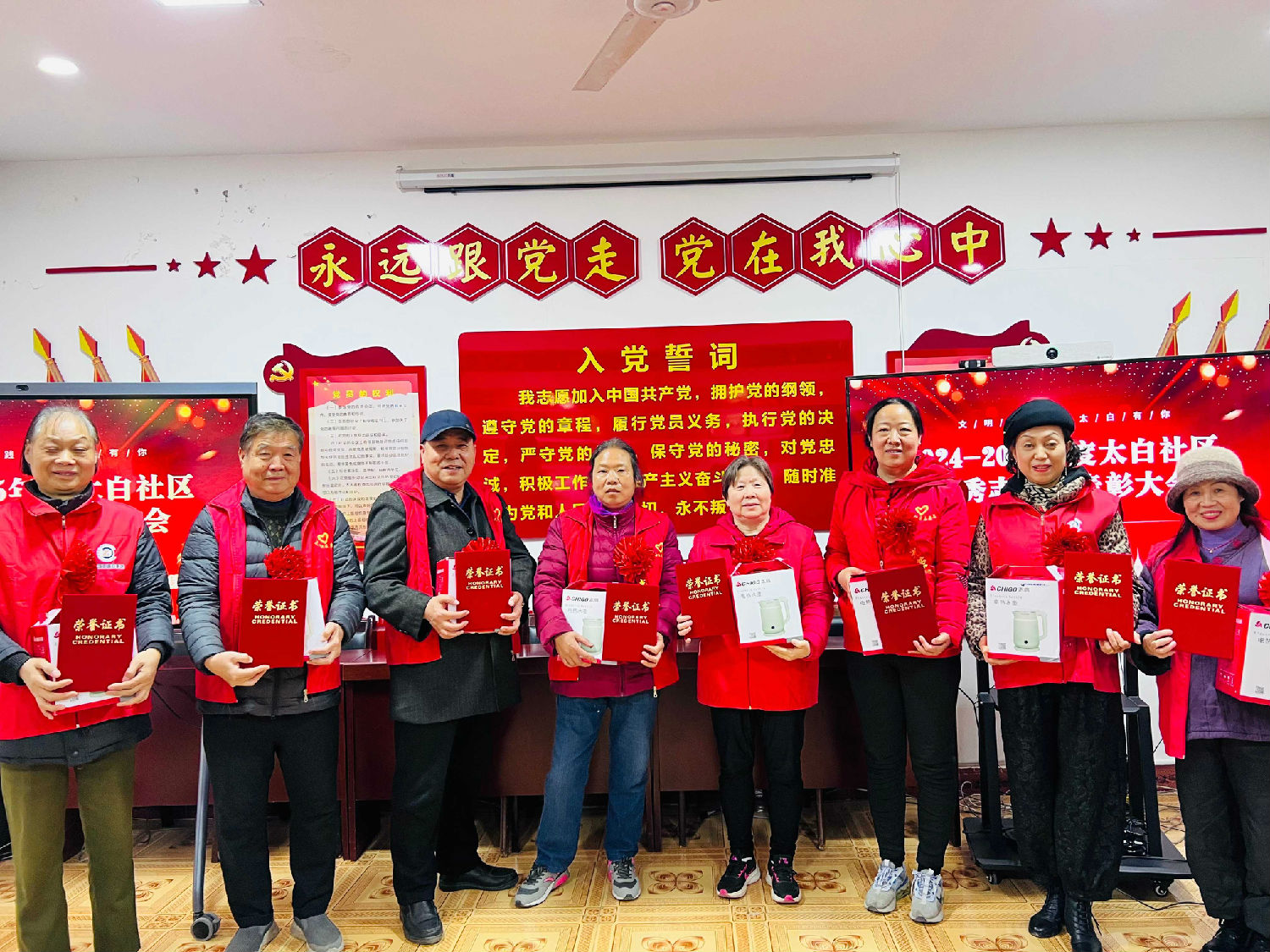 人大代表助力3?5表彰志愿，傳承雷鋒精神